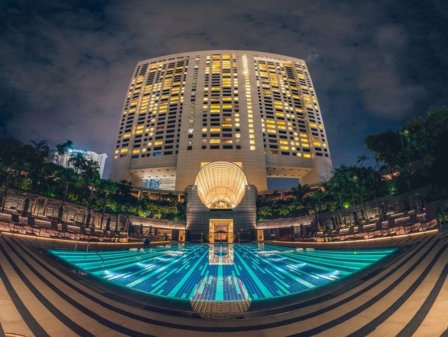 Ritz-Carlton-Hotel-Singapore-front-image-during-the-night.jpg