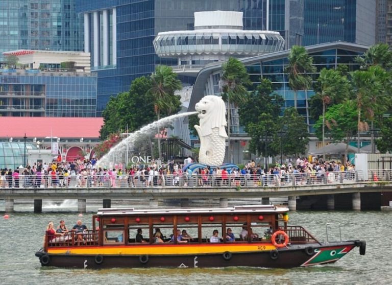 batch_singapore-river-cruises.jpg