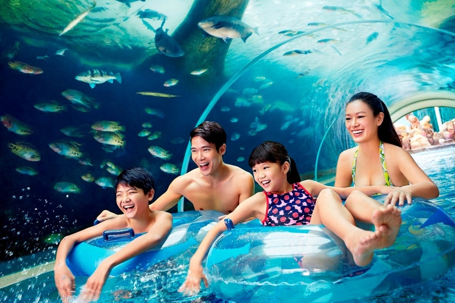 batch_Bubble-Fiesta-at-Adventure-Cove-Waterpark.jpg