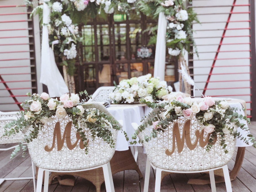 Floral-Themed Cafes.jpg