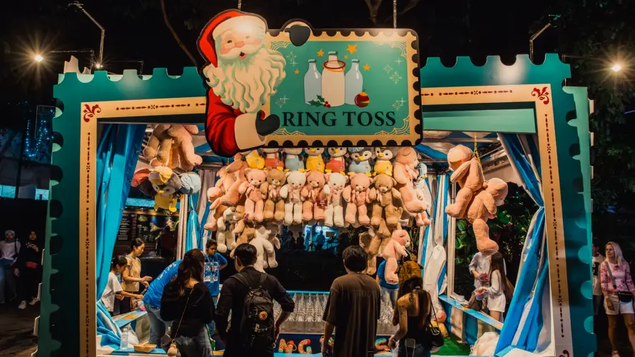 batch_European-Style-Festive-Market-Stalls-in-Christmas-Wonderland-At-Gardens-By-The-Bay.webp