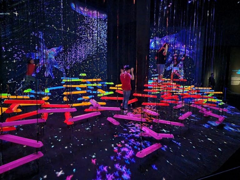 batch_ArtScience-Museum.jpg