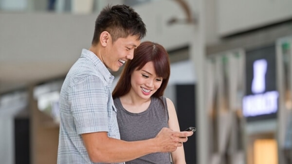 tourist-using-phone.jpg