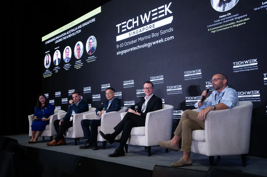 international-speakers-delivering-keynotes-and-panel-discussions-at-tech-week.webp